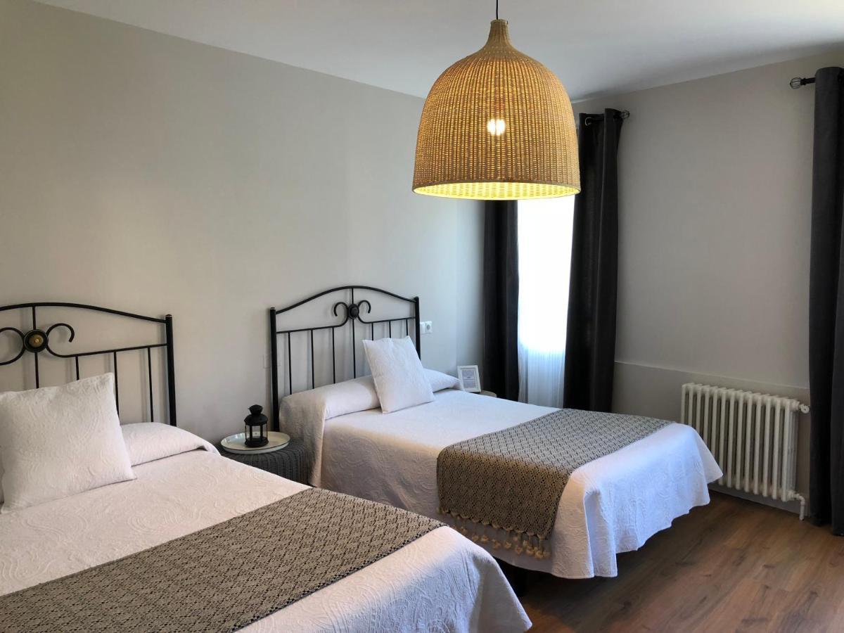 Pension Fernandez Vega de Valcarce Extérieur photo